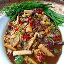 ก๋วยจั๋บ น้ำข้น ไก่ หมู โภชนา สาขา2