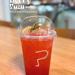 สตรอว์เบอรี่ ยูซุ โซดา Strawberry yuzu soda