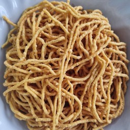 หมี่กรอบ
