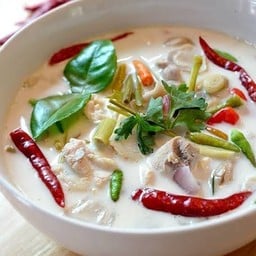 ต้มข่าไก่