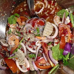 ยำวุ้นเส้นรวมมิตร