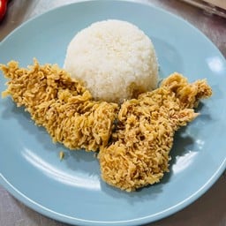 บอลไก่กรอบ คอนโดเมืองทองธานี C2
