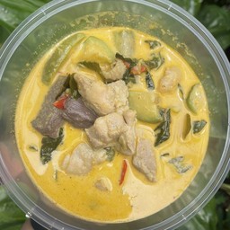 แกงเขียวหวานไก่ (กับข้าว)