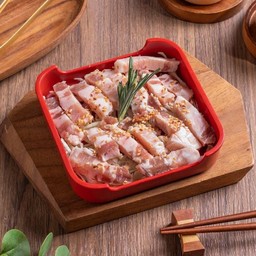 หมูสามชั้นหั่นเต๋าเกาหลีเล็ก Diced pork belly small   韩式炖五花肉丁  小的