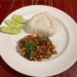 กะเพราไก่สับ