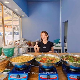 กับข้าว น้ำยากะทิ น้ำยาป่า ไตปลา แกงเขียวหวานไก่ น้ำพริกถั่ว (ไม่มีขนมจีน)