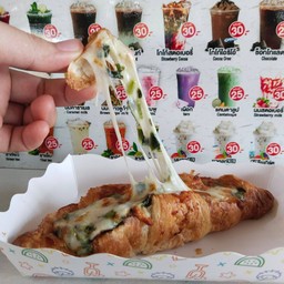 ครัวซองผักโขมอบชีส