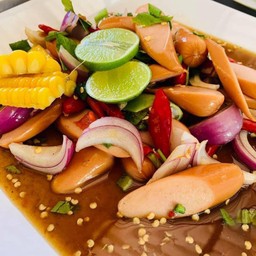 ยำไส้กรอก