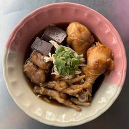 เตี๋ยวริมทาง ก๋วยเตี๋ยวไก่มะระ เจ๊โบว์ บางนา-ตราดขาเข้า สะพานข้ามคลองโอ่งแตก