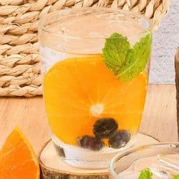 Infused water 500 ml. Blue crush