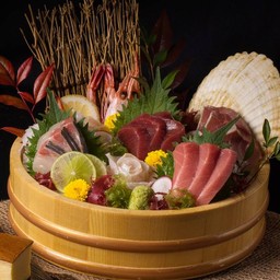 OMAKASE SASHIMI SET