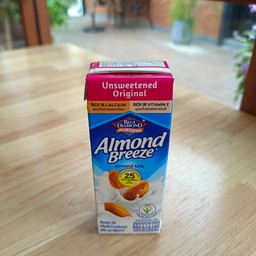 Almond breeze Unsweetened