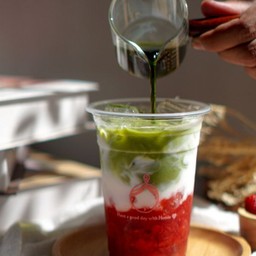 มัจฉะสตรอว์เบอร์รี่