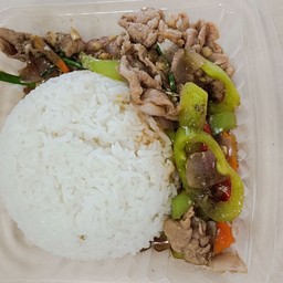 หมูผัดพริกหยวก