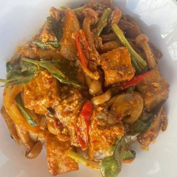 ผัดผงกะหรี่ ใส่ไข่