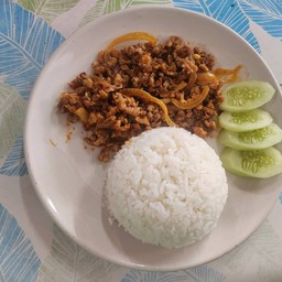 หมูสับน้ำพริกเผาราดข้าว