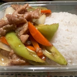 ข้าวพริกหยวกหมู