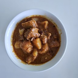 แกงมัสมั่นหมู