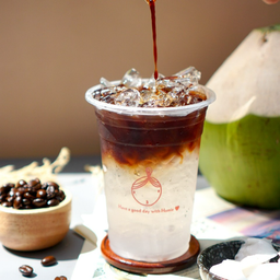 อเมริกาโน่น้ำมะพร้าวสดแท้ 100% พร้อมเนื้อมะพร้าว