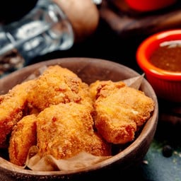 Let Me Fried - เฟรนช์ฟรายส์ชีสดิป ไก่ทอด
