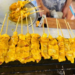 หมูสะเต๊ะ 30 ไม้