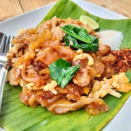 เพื่อนกันตามสั่ง&ผลไม้สดปั่น สี่แยกบ้านกรด