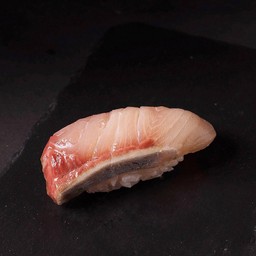 HAMACHI SASHIMI