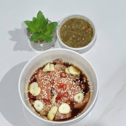 เนื้อบราวน์ดอง มิติใหม่ของคนรักม่อน  เนื้อเด้งกรุบ 100g พร้อมน้ำจิ้มซีฟู้ดสุดแซ่บ