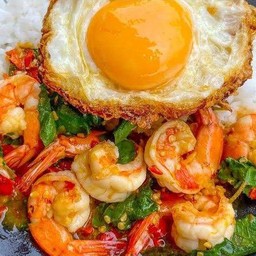 ข้าวผัดกระเพรากุ้ง