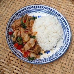 กะเพราหมูชิ้น