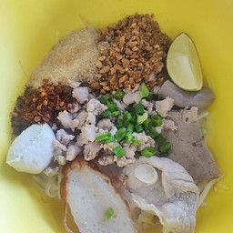 ก๋วยเตี๋ยวแห้งต้มยำสูตรมะนางสด