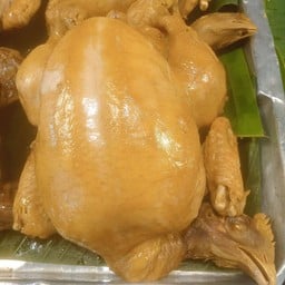 เต็งหนึ่งไก่ต้มน้ำปลา