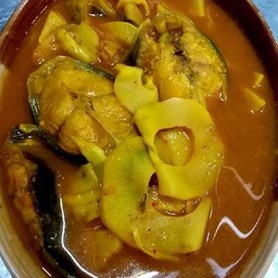 แกงส้มปลาดุก หน่อไม้ดอง