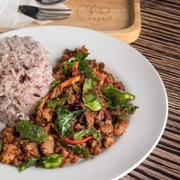 ผัดกระเพราโบราณ