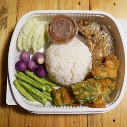 ชุดข้าวน้ำพริกกะปิ ปลาทู