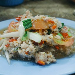 ยำวุ้นเส้นไก่ยอ