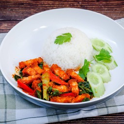 ผัดพริกแกงหมูกรอบราดข้าว