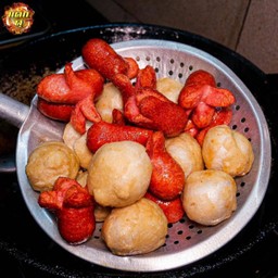 ลูกชิ้นรวมทอด