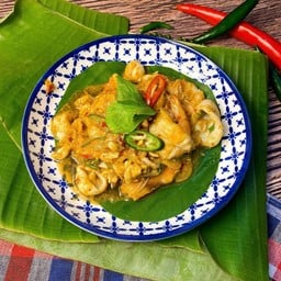 ผัดผงกะหรี่เป็นกับ