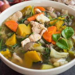 แกงอ่อมไก่