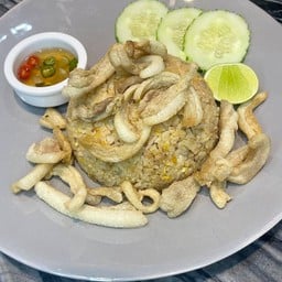 ข้าวผัดหมูสับใส่กากหมู