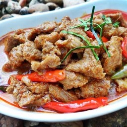 พะแนงเนื้อ (กับข้าว)