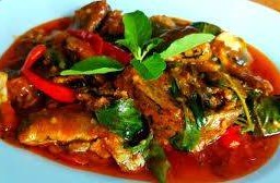 กะเพราปลากระป๋อง