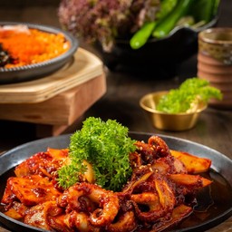 จุ้กกูมี JUKKUMI ปลาหมึกผัดเผ็ด