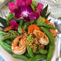 ผัดถั่วลันเตากุ้ง