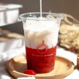 นมสดสตรอเบอรี่