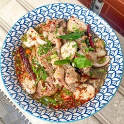 ต้มแซ่บอีสาน..อร่อยเฉย