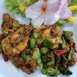 ผัดเผ็ดสะตอกุ้ง