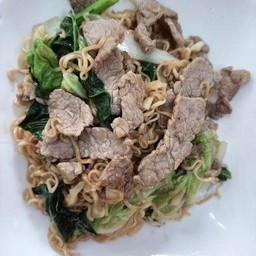 ผัดมาม่าหมู