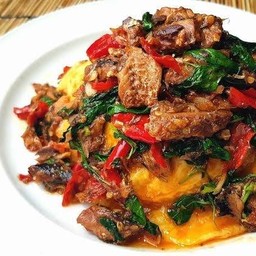 กะเพราปลากระป๋อง + ไข่ดาว